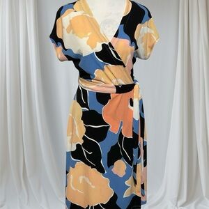 Nine West Feminine Foral Summer/Business Casual Dress Short Sleeve Wrap Tie Used